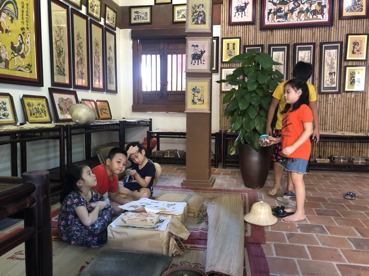 Chương trình trải nghiệm làm tranh dân gian Đông Hồ