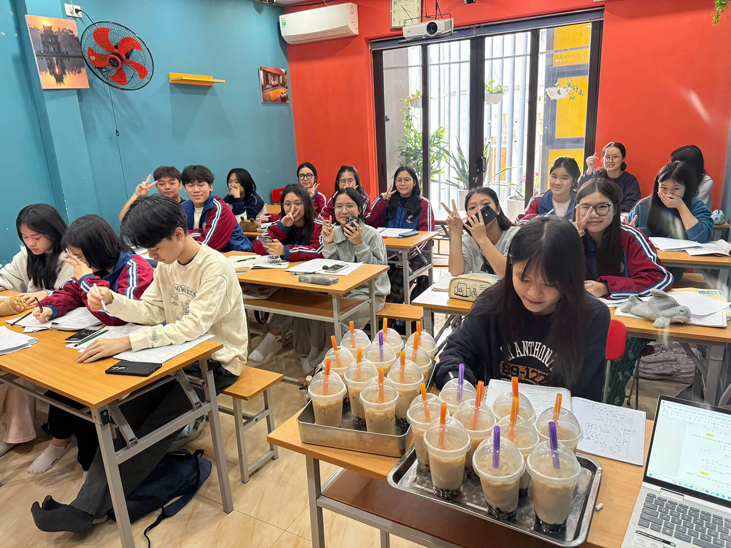 TUYỂN SINH LỚP HỌC TOÁN SIÊU HAY LỚP 10 - 11 - 12