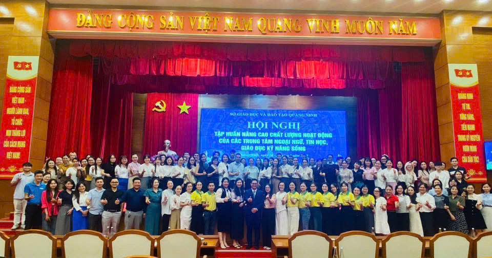 TRUNG TÂM GIÁO DỤC NHÂN CÁCH VIỆT THAM GIA HỘI NGHỊ TẬP HUẤN 